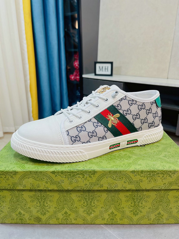 men gucci shoes-565